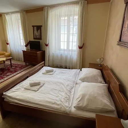 Pod Radnicí Casa de hóspedes 3*